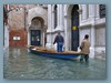 Calle, acqua alta, Venezia